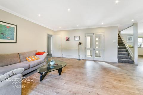 26 Chester Crescent, London, E8 2PH
