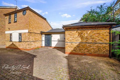 26 Chester Crescent, London, E8 2PH