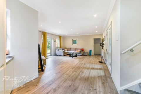26 Chester Crescent, London, E8 2PH