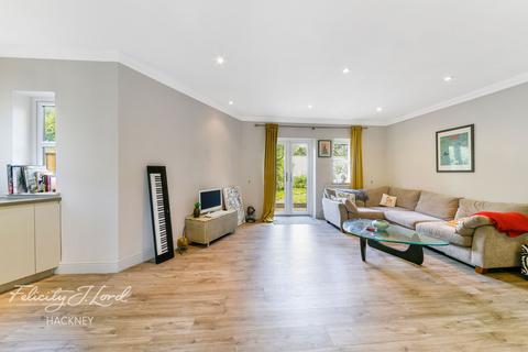 26 Chester Crescent, London, E8 2PH