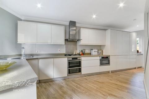26 Chester Crescent, London, E8 2PH