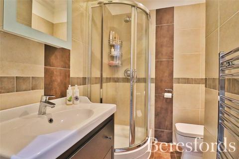 6b Dymoke Road, Hornchurch, RM11 1AA