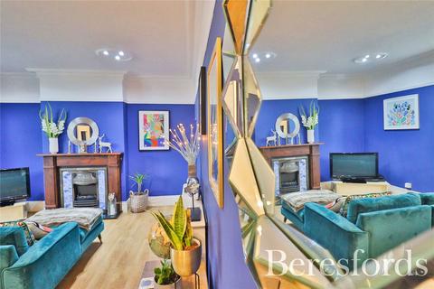 6b Dymoke Road, Hornchurch, RM11 1AA