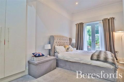 6b Dymoke Road, Hornchurch, RM11 1AA