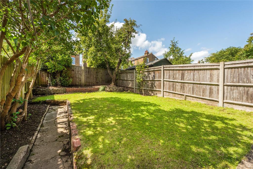 Thurlestone Road, West Norwood... 6 bed detached house £950,000