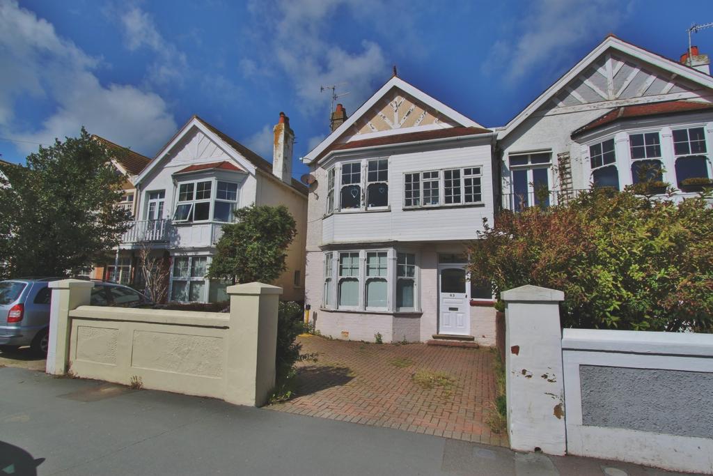 Church Walk, Worthing, BN11 2 bed flat £995 pcm (£230 pw)