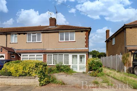 18 Firham Park Avenue, Romford, RM3 0SJ