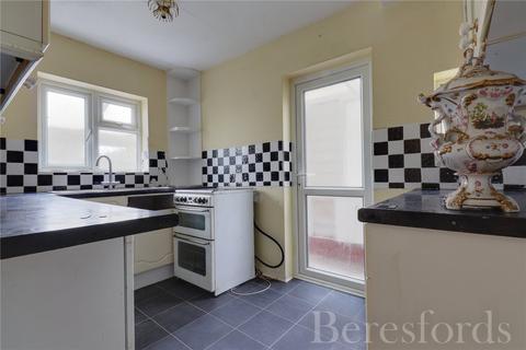 18 Firham Park Avenue, Romford, RM3 0SJ