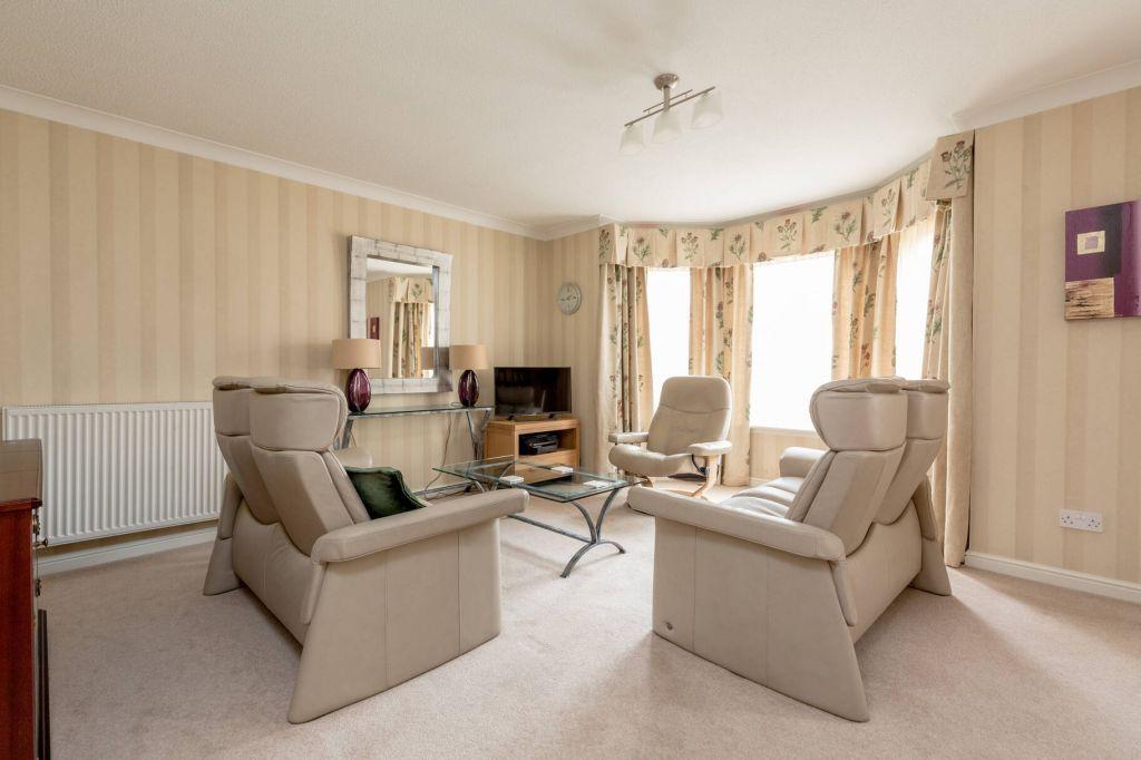 6/1 Roseburn Maltings, Roseburn, Edinburgh, EH12 5LY 2 bed ground floor