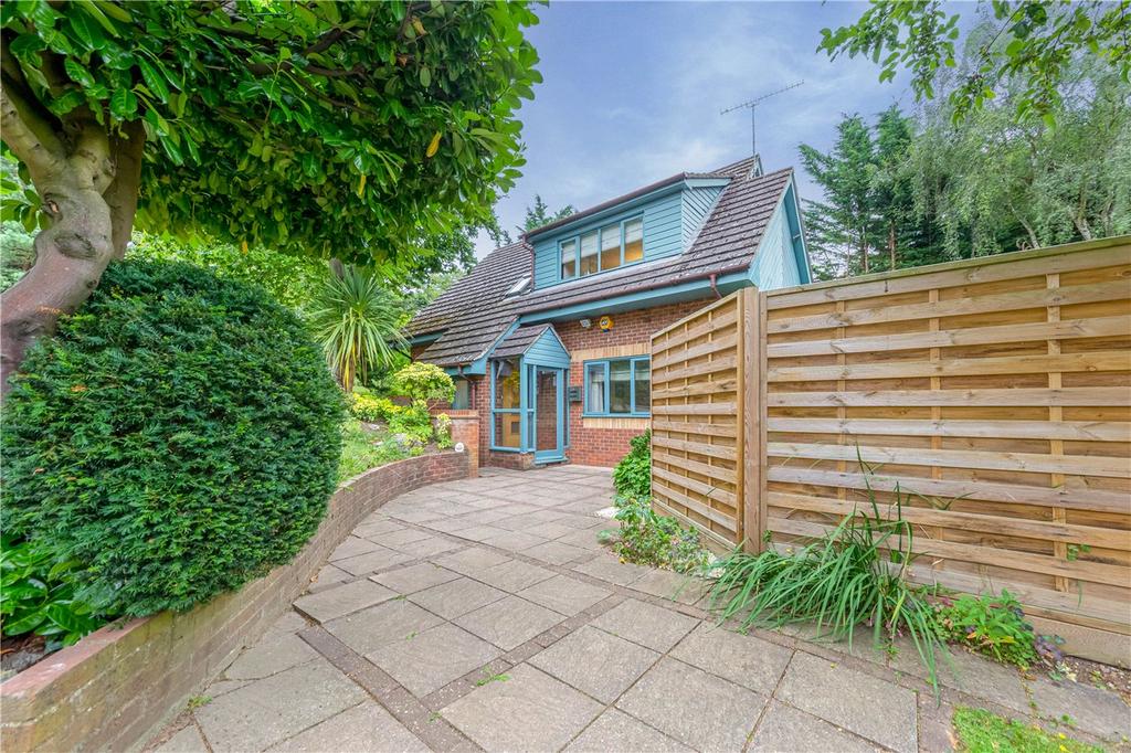 Mardley Heights, Welwyn, Hertfordshire 3 bed detached house £750,000