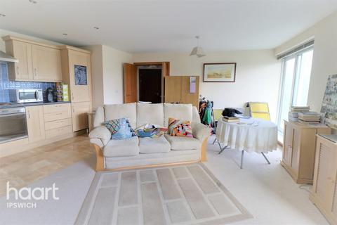 Flat 10, Centrum Court, 2 Pooleys Yard, Ipswich, IP2 0AR