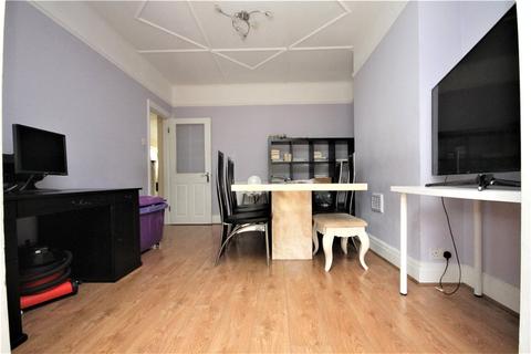 30 Mayfield Road, Thornton Heath, CR7 6DG