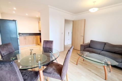 2 bedroom flat to rent, Victoria Road, Acton W3 6AD