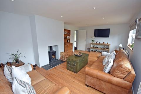 Chandos High Street, Yoxford, Saxmundham, IP17 3EU