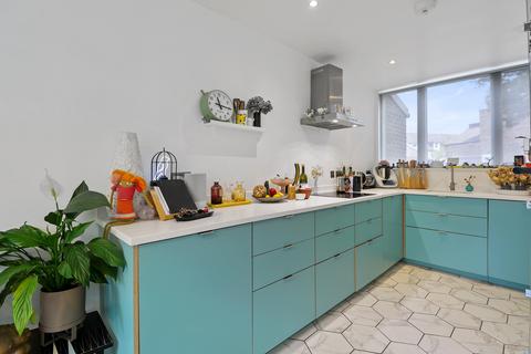 3 bedroom end of terrace house for sale, Hilversum Crescent,  London, SE22