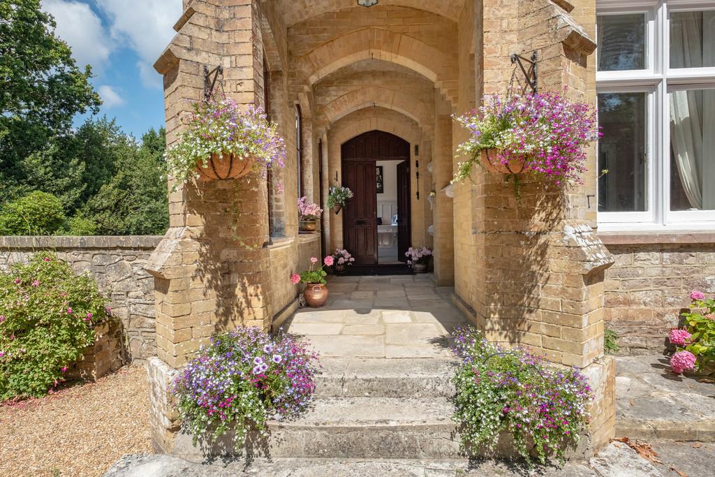 Quarr, Isle of Wight 6 bed detached house £1,975,000