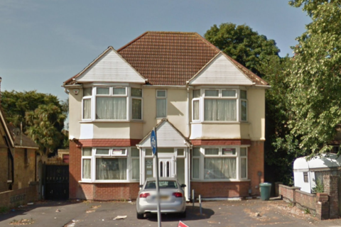 523 Uxbridge Road, Hayes, UB4 8HN