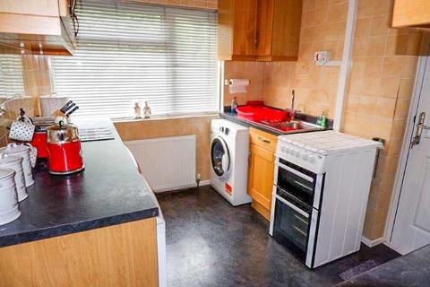 18 Brookside Way, Wilnecote, Tamworth, B77 5LH