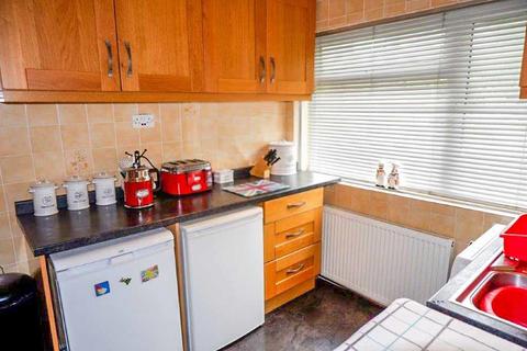 18 Brookside Way, Wilnecote, Tamworth, B77 5LH