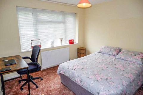 18 Brookside Way, Wilnecote, Tamworth, B77 5LH