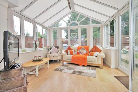 8 Burley Close, Laceby, Grimsby, DN37 7EN