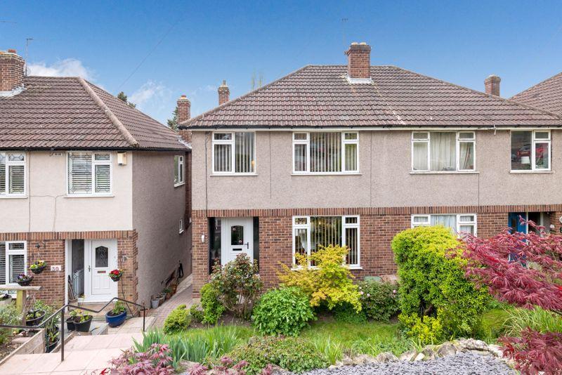 Broom Mead, Bexleyheath 3 bed semidetached house £425,000