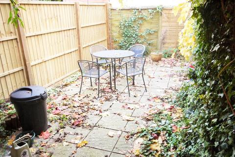 4 bedroom house share to rent, Orange Terrace, Rochester, Kent