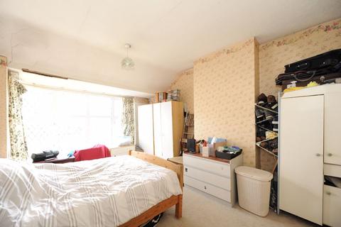 185 Eastcote Road, Ruislip, HA4 8BJ