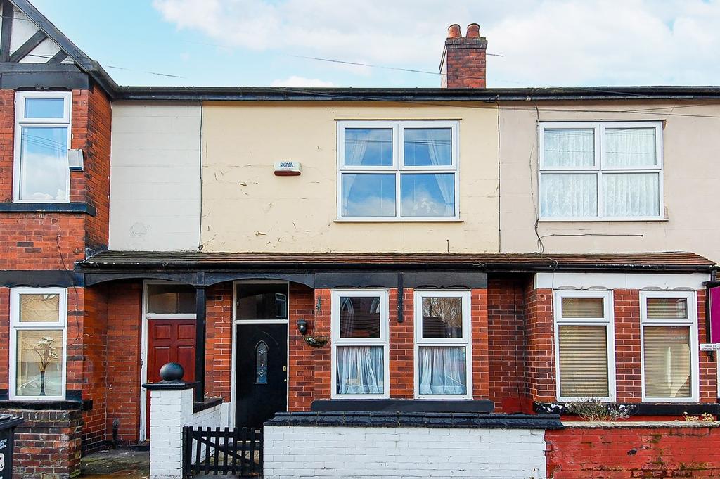 Irlam Avenue, Eccles, Manchester, M30 2 bed terraced house £140,000