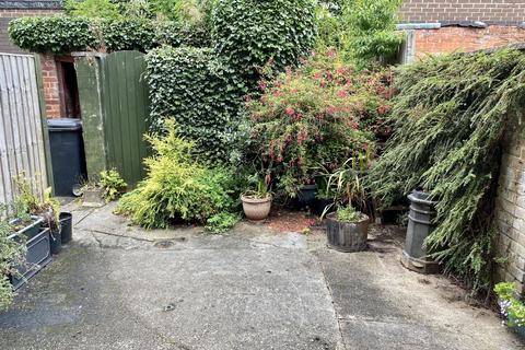 28 Coniston Road, Sheffield, S8 0UT
