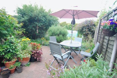 27 Deans Walk, Gloucester, GL1 2PX