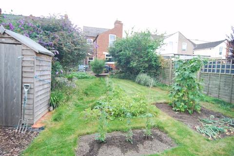 27 Deans Walk, Gloucester, GL1 2PX
