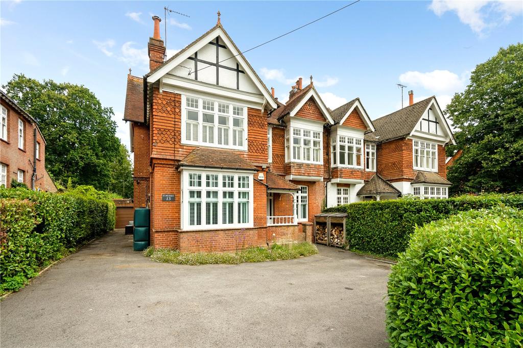 Silverdale Road, Burgess Hill, West... 6 bed semidetached house £
