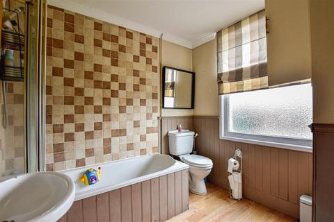 24 Earl Road, Northfleet, Gravesend, DA11 7AF