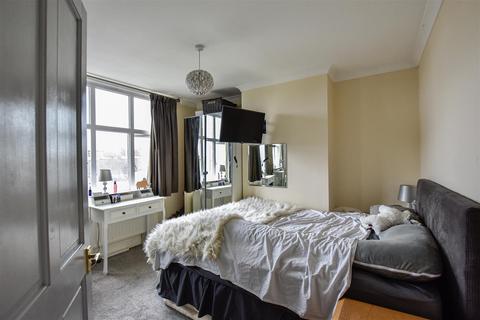 24 Earl Road, Northfleet, Gravesend, DA11 7AF