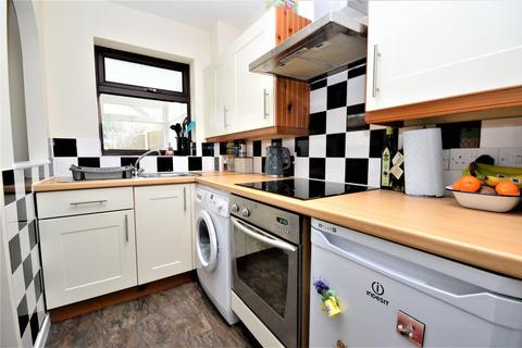 32 Ellison Close, Attleborough, NR17 1QT