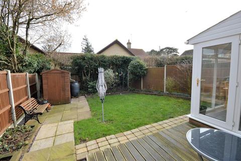 32 Ellison Close, Attleborough, NR17 1QT