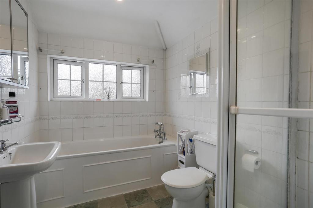 Shirley Avenue, Sutton 4 bed semidetached house £650,000