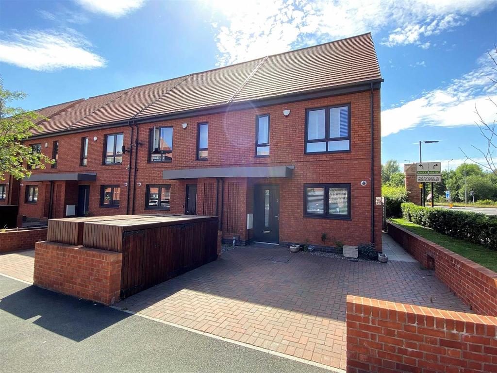 Worthington Crescent, Barnes Village... 2 bed end of terrace house £300,000