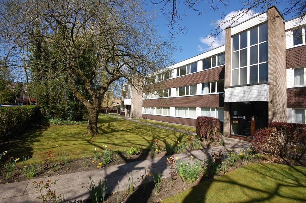 Brankgate Court, Lapwing Lane, West Didsbury 2 bed flat £215,000