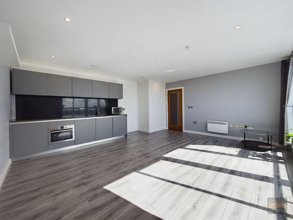 Waterside, Liverpool 1 bed apartment £775 pcm (£179 pw)