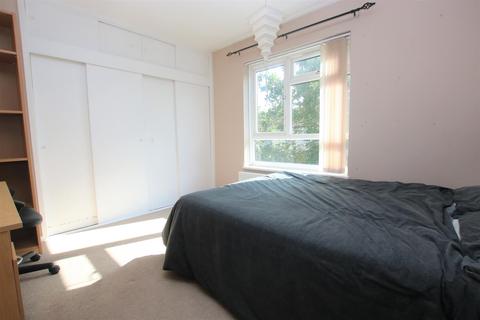 4 Camp Grove, Norwich, NR1 4JH
