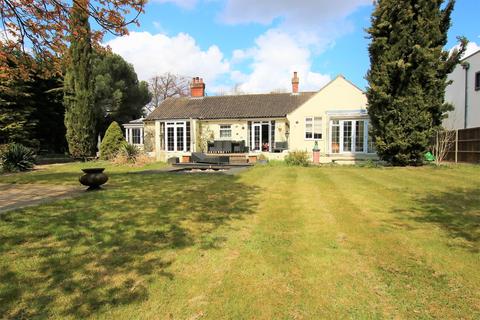 9 Pinewood Close, Norwich, NR6 5LX