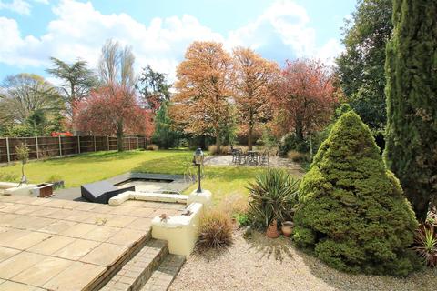 9 Pinewood Close, Norwich, NR6 5LX