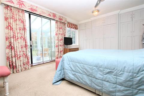 9 Pinewood Close, Norwich, NR6 5LX