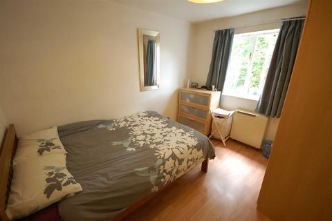 8 Brigadier Close, Manchester, M20 3BX