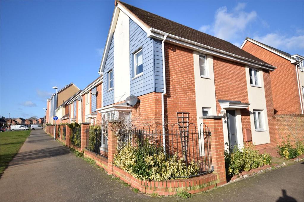 St Simon Close, Queens Hill 3 bed semidetached house £200,000
