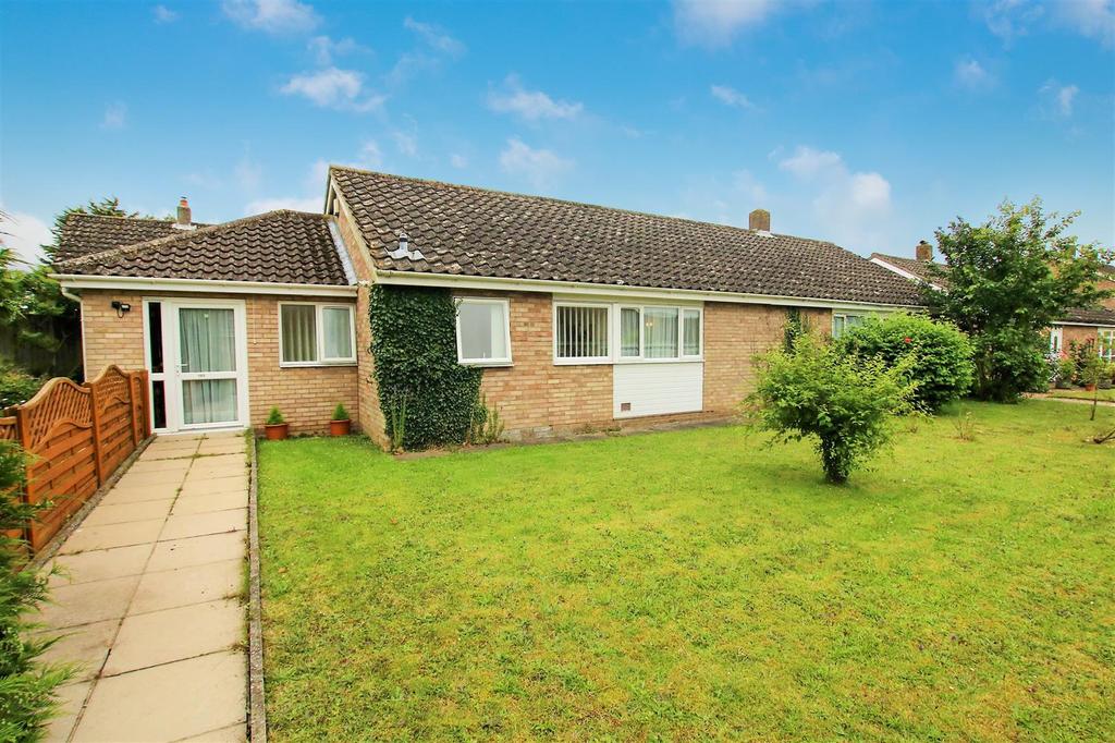 Orchard Way, WYMONDHAM 2 bed semidetached bungalow £240,000