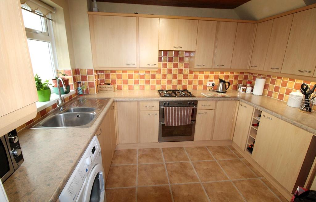 KITCHEN .jpg