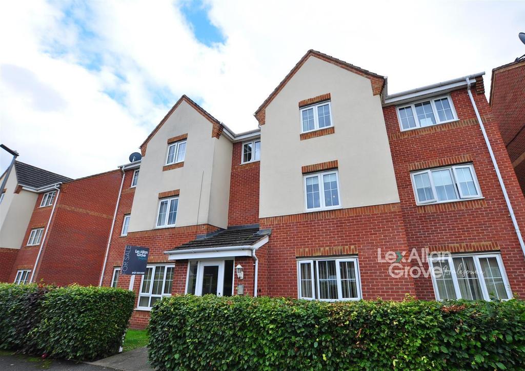 Unitt Drive, Cradley Heath 2 bed apartment £105,000